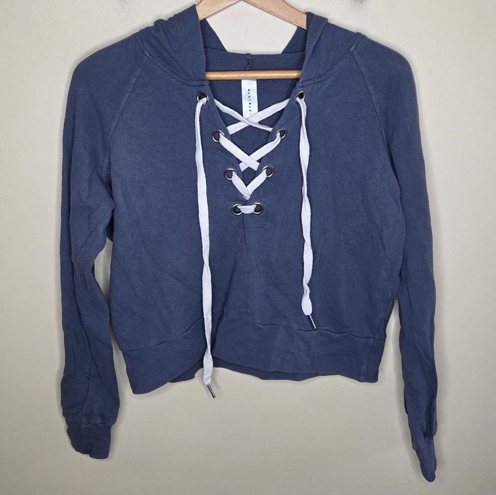 Blue Blush | Cropped Blue-Gray Lace Up Hoodie Sweatshirt Size Large Athleisure